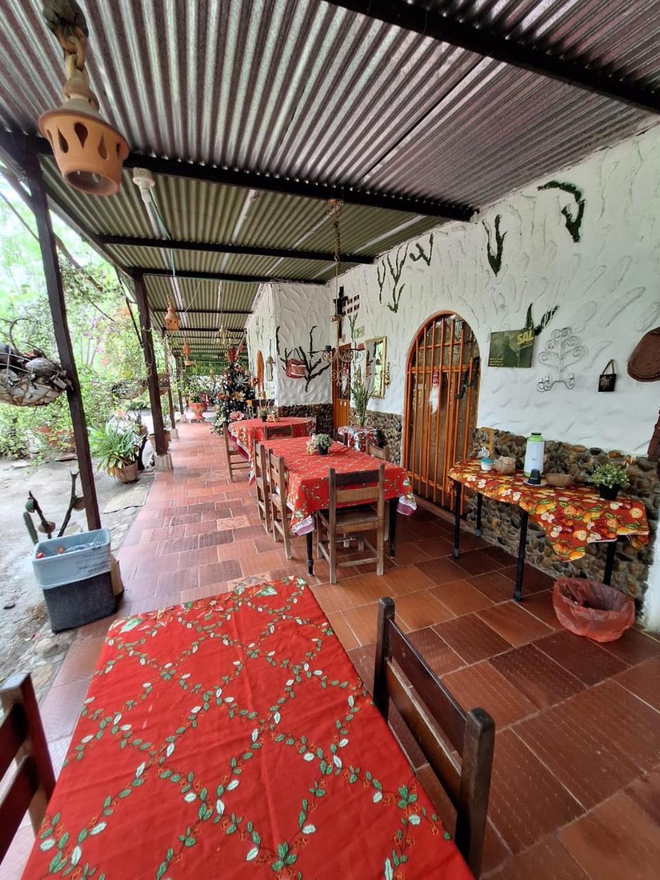 Alojamiento Casa De Campo Los Cactus Villavieja Zewnętrze zdjęcie